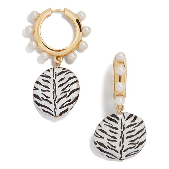 Zebra Huggie Earrings - Picture 4 of 5